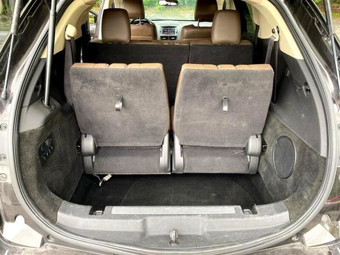 Used 2013 Lincoln MKT AWD image 12