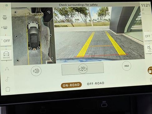 New 2026 Land Rover Discovery Sport Landmark AWD/4WD image 12