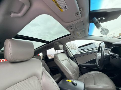 Used 2017 Hyundai Santa Fe Limited image 36