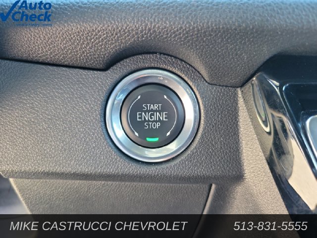 Used 2025 Chevrolet Traverse LT w/ Driver Confidence Package FWD image 16