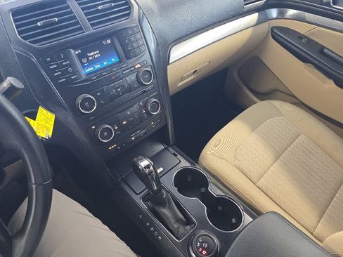 Used 2017 Ford Explorer 4WD image 12