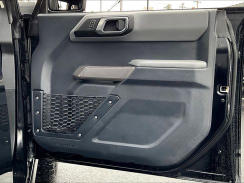 Used 2023 Ford Bronco Black Diamond image 27