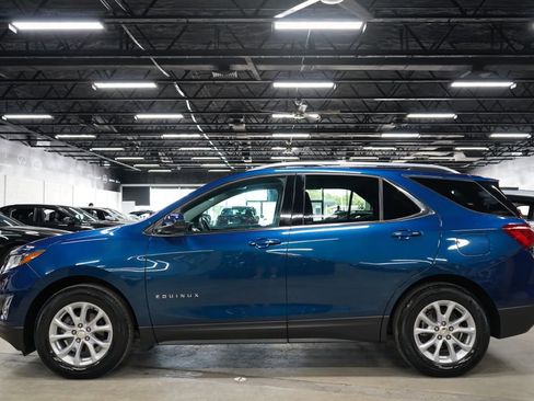 Used 2020 Chevrolet Equinox LT FWD image 2