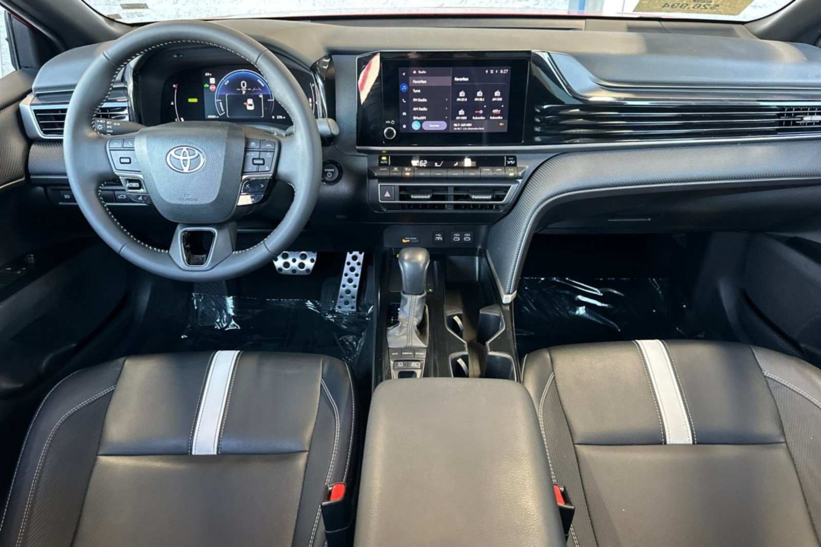 Certified 2025 Toyota Camry SE FWD image 12