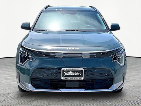 Certified 2024 Kia Niro Wind FWD image 3