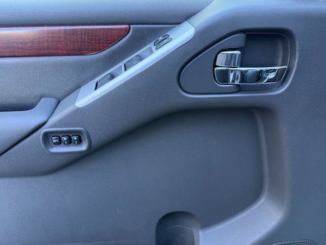 Used 2012 Nissan Pathfinder LE AWD/4WD image 16