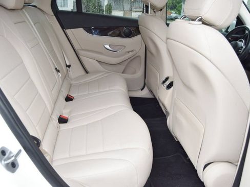 Used 2022 Mercedes-Benz GLC 300 image 34