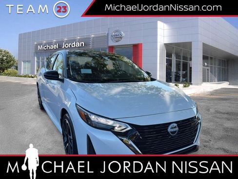 New 2025 Nissan Sentra SR image 1