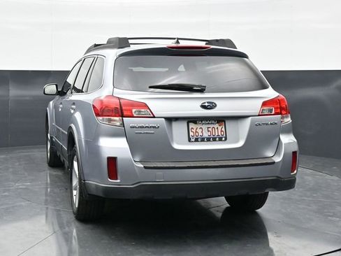 Used 2014 Subaru Outback 2.5i Limited w/ Moonroof Package image 6