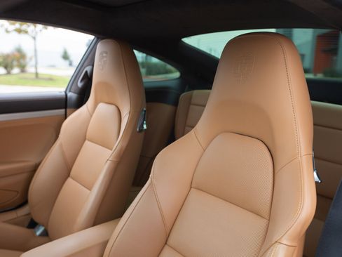 Used 2015 Porsche 911 Turbo S image 20