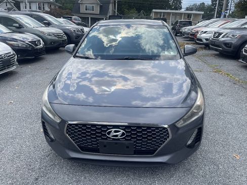Used 2018 Hyundai Elantra GT FWD image 2
