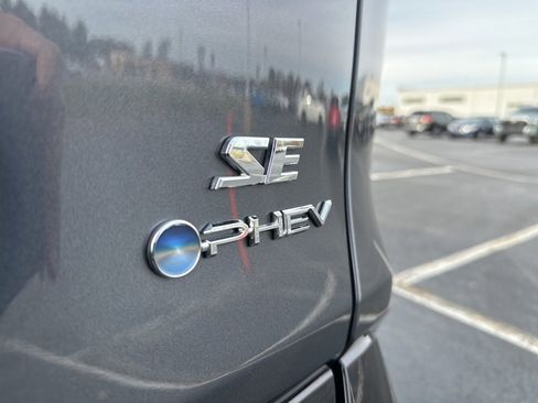 Certified 2025 Toyota RAV4 SE image 44