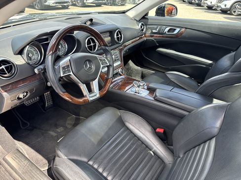 Used 2014 Mercedes-Benz SL 550 image 11