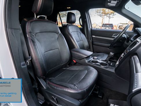 Used 2018 Ford Explorer Sport w/ Equipment Group 401A image 10