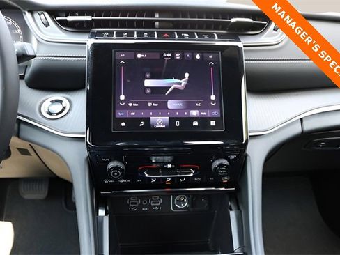 New 2025 Jeep Grand Cherokee Laredo w/ Trailer Tow Package image 20