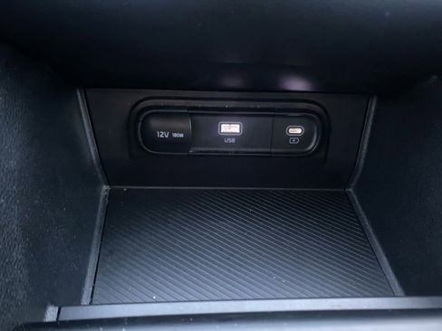 Used 2023 Kia Sportage LX image 28