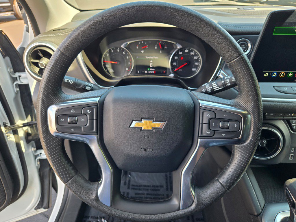 Certified 2025 Chevrolet Blazer LT FWD image 33