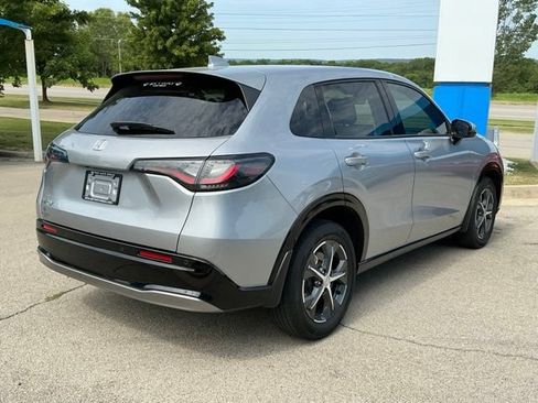 Used 2023 Honda HR-V EX-L image 3