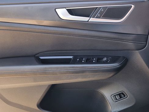 Used 2025 Volkswagen Atlas Cross Sport SEL R-Line image 26