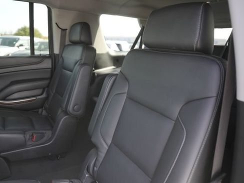 Used 2020 Chevrolet Suburban LT w/ Luxury Package image 14