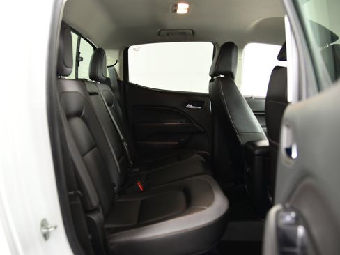 Used 2022 GMC Canyon AT4 w/ Trailering Package image 19