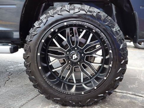 Used 2016 RAM 1500 Express RWD image 32
