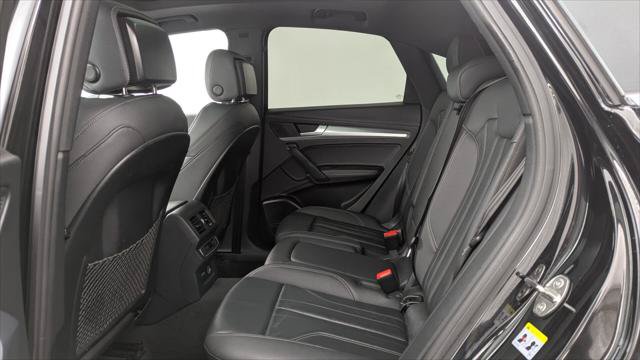 Used 2021 Audi Q5 2.0T Premium Plus w/ Premium Plus Package AWD/4WD image 17