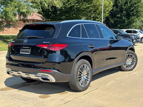 Used 2025 Mercedes-Benz GLC 300 4MATIC image 2