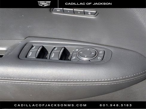 Used 2025 Cadillac XT5 Premium Luxury image 25