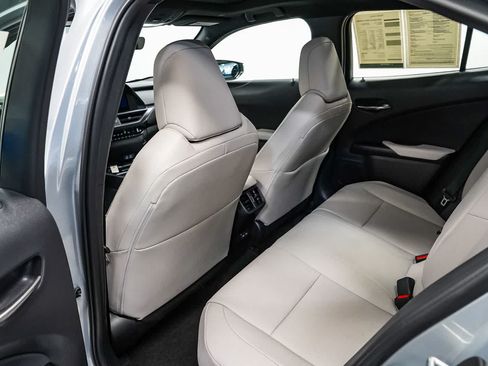 Certified 2025 Lexus UX 300h FWD w/ Accessory Package (Z2) image 19