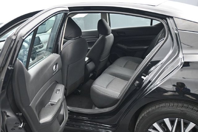 Used 2024 Nissan Altima 2.5 SV AWD/4WD image 19
