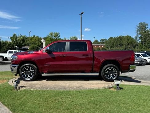 Used 2025 RAM 1500 Laramie AWD/4WD image 4
