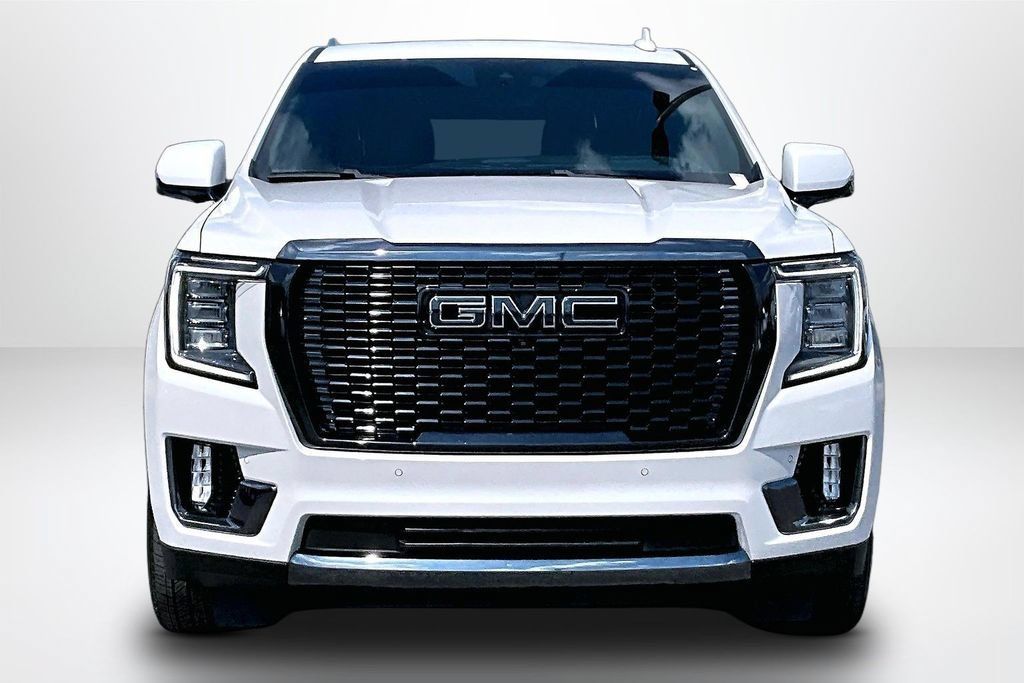 Used 2023 GMC Yukon XL Denali Ultimate AWD/4WD image 2