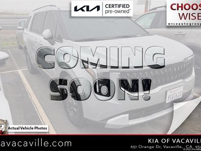 Certified 2025 Kia Carnival EX