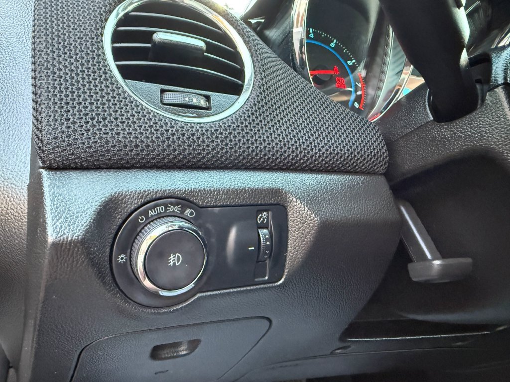 Used 2014 Chevrolet Cruze LTZ FWD image 23