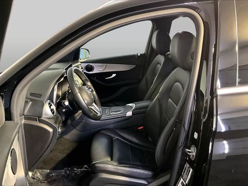 Used 2020 Mercedes-Benz GLC 300 4MATIC image 9