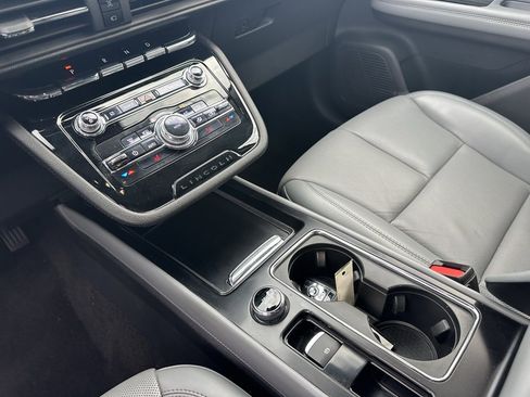 Used 2021 Lincoln Corsair AWD w/ Premium Package image 30