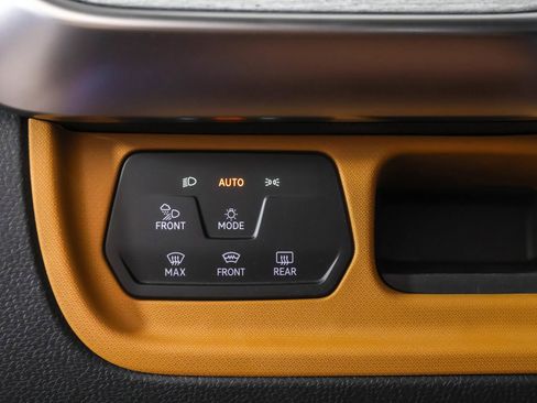 New 2025 Volkswagen ID. Buzz Pro S Plus image 22