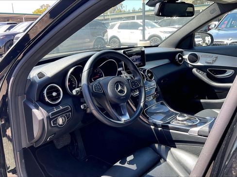 Used 2018 Mercedes-Benz C 300 4MATIC Sedan image 11