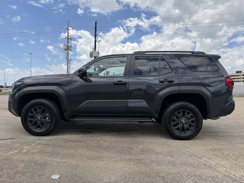 Used 2025 Toyota 4Runner SR5 RWD image 6