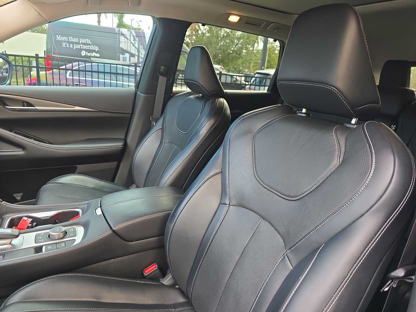 Used 2023 INFINITI QX60 Luxe w/ Cargo Package AWD/4WD image 19