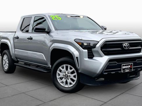 Used 2025 Toyota Tacoma SR RWD image 2