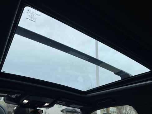 Used 2025 Subaru Forester Limited image 36