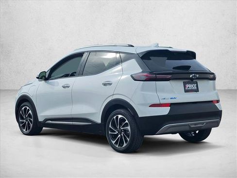 Used 2023 Chevrolet Bolt EUV Premier w/ Super Cruise Package FWD image 8