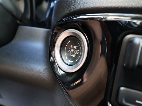 Used 2023 GMC Sierra 1500 Elevation w/ LPO, Elevation Black Package AWD/4WD image 23