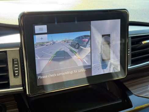 Certified 2023 Ford Explorer Limited image 24