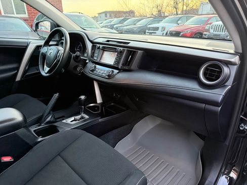 Used 2017 Toyota RAV4 XLE image 17