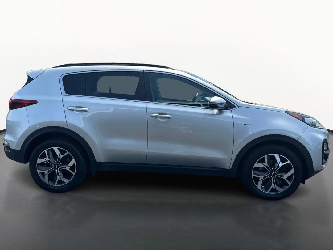 Used 2022 Kia Sportage EX AWD/4WD image 2
