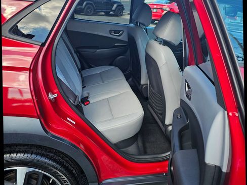 Used 2021 Hyundai Kona Limited w/ Cargo Package image 11