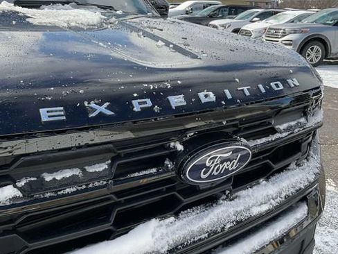 Used 2025 Ford Expedition Max Active AWD/4WD image 12